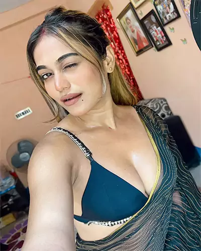 Aayushi Housewife Sexy Escorts