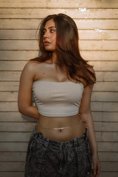 Sakshi Russian Escorts Nashik
