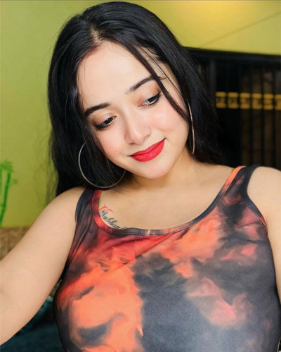 Mahika Sexy Model Call Girls