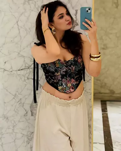 Mahira Verified Call Girl