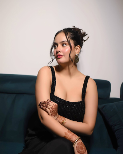 Mandakini Beautiful Escorts Provide Comfortable Services