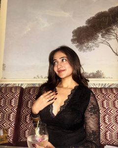 Riya Super Hot Escorts in Indore